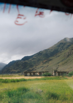 Các đạo sư thể hiện những hành động, những mẫu hành xử, những tấm gương cuộc đời rất khác biệt nhưng các ngài luôn nhất quán với Giáo Pháp