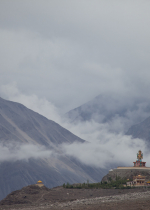 Mục đích chung của lòng từ CHAMPA và lòng bi mẫn NYING YE là hướng chúng sinh tới bến bờ hạnh phúc