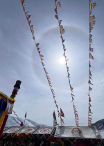 Chúng ta tham đắm và những thứ giả tạm, huyễn ảo do chính tâm ta đặt ra