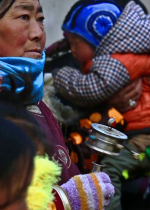 Các vị thần thế gian này tâm vẫn còn nhiễm ngũ độc nên có thể tạo ra chướng ngại cho các con