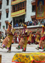   Từ bi đúng nghĩa loại trừ mọi giới hạn của tính thiên vị nơi con người  