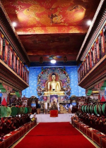 Bậc Thầy Vĩ đại nhập niết bàn an trụ trong Tịnh quang Nền tảng