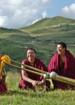 Chúng ta nửa là người tu mà nửa không phải là người tu  