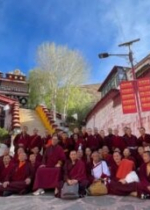 Khi thấy người này quan trọng còn người khác thì không, bạn sẽ hành xử theo cách đó