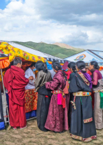 Cách báo hiếu cao nhất đó là cố gắng tìm cách đưa cha mẹ mình đến với Giáo Pháp