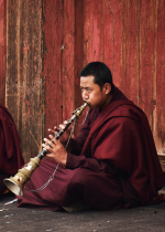 Chẳng có ai có thể cứu độ ta nếu ta không làm theo chỉ dạy của các Ngài mà vẫn đi theo con đường sai lạc  