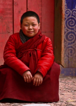 Khi có điều không vừa ý thì các con hãy cố kiên nhẫn quán sát tâm mình 